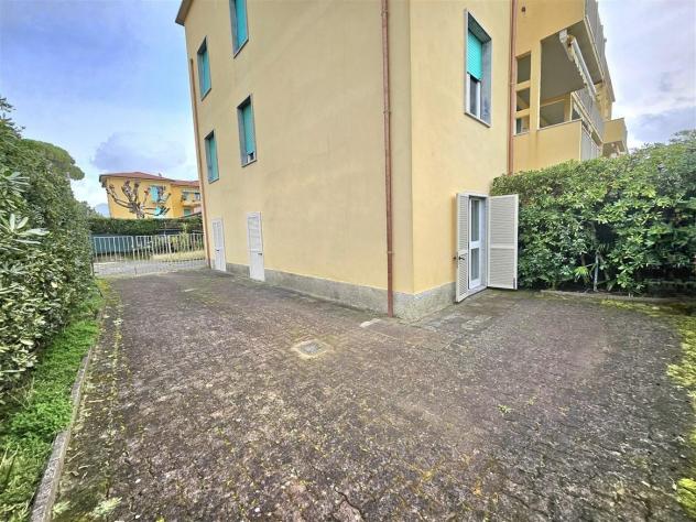 Appartamento in vendita a Marina di Massa - Massa 75 mq Rif: 1395917