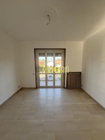 AMPIO QUADRILOCALE CON GIARDINO IN CONTESTO BIFAMILIARE – SENZA SPESE CONDOMINIALI - Foto 13
