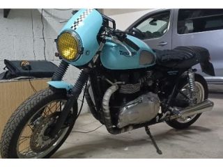 Triumph thruxton