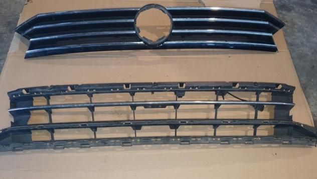 MASCHERINA ANTERIORE VOLKSWAGEN Passat Variant 5° Serie (10)