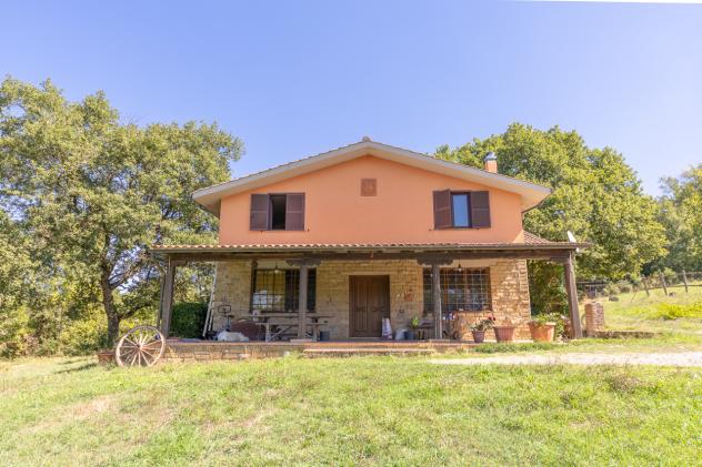 Casale in vendita a Barbarano Romano
