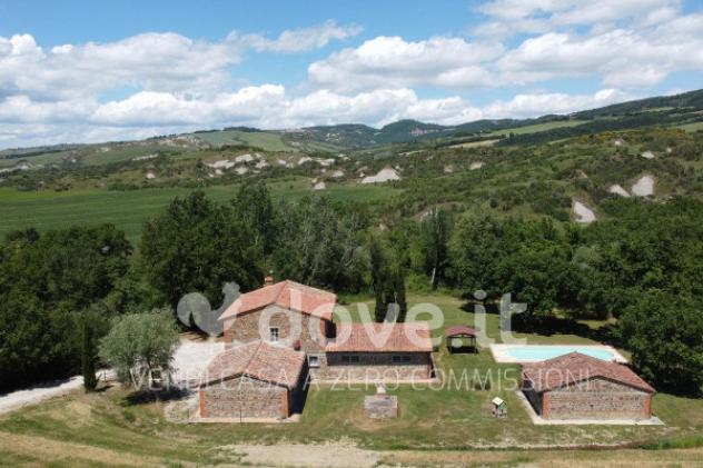 Rustico / Casale di 450 m² con più di 5 locali in vendita a Pienza - Foto 3