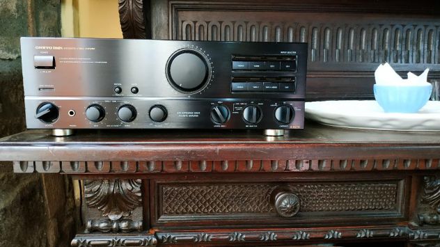Amplificatore Onkyo serie Integra A 8670 - Perfetto