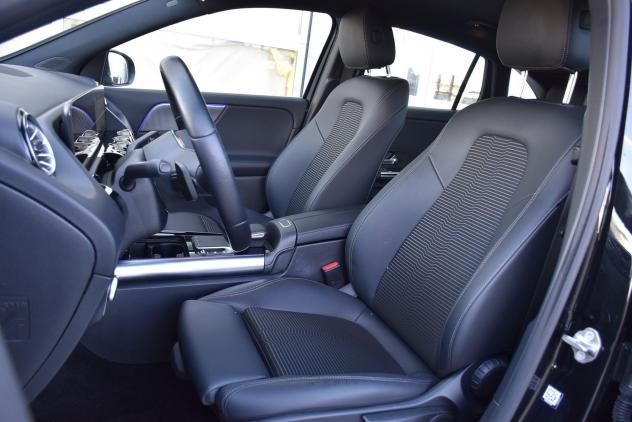 Mercedes-Benz EQA EQA 250 SPORT *LUCI AMBIENTE* - Foto 8
