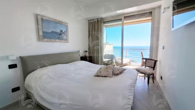 Alassio, appartamento vista mare con terrazzo vivibile, posto auto coperto e cantina - Foto 13