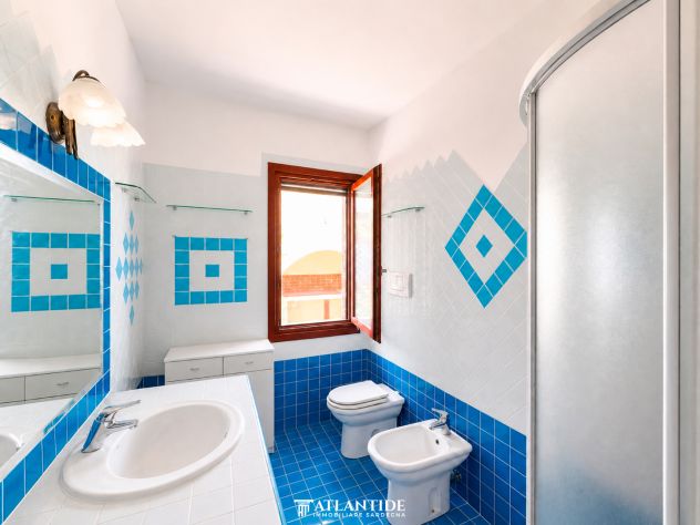Trilocale vista mare con giardino, piscina e garage a Castelsardo – Lu Bagnu - Foto 8