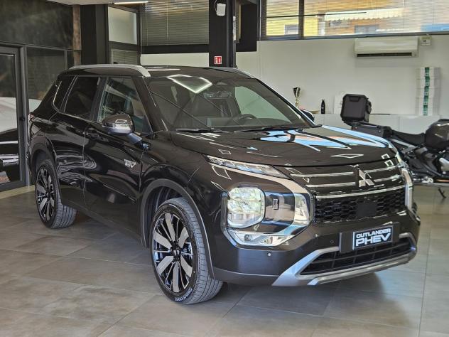 Mitsubishi Outlander DISPONIBILE IN VARIE COLORAZIONI E ALLESTIMENTI - CONCESSIONARIO UFFICIALE - Foto 3