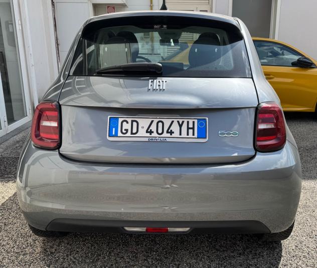 Fiat 500 500e Berlina 42 kWh Icon - Foto 4