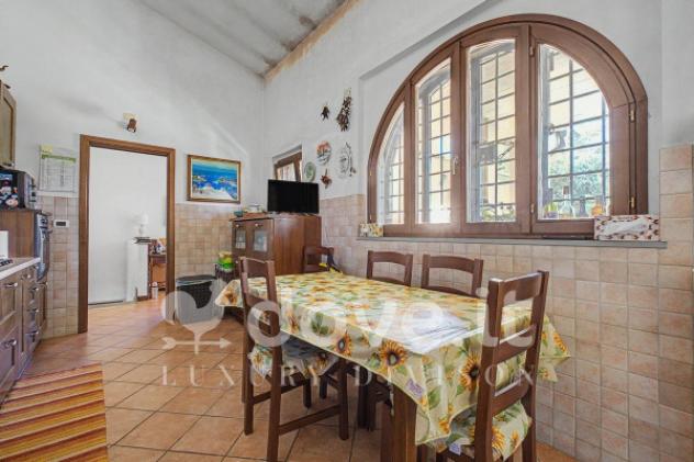 Villa di 350 m² con più di 5 locali e box auto doppio in vendita a Roma - Foto 10