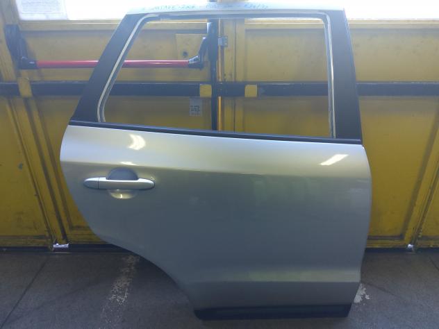 PORTIERA POSTERIORE DESTRA HYUNDAI Santa Fe 3° Serie 770042B020 (0612)