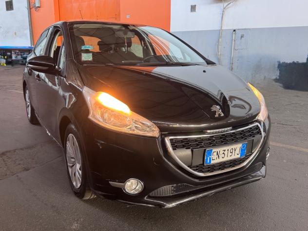 Peugeot 208 1.4 HDi 68 CV 5 porte Allure - Foto 6