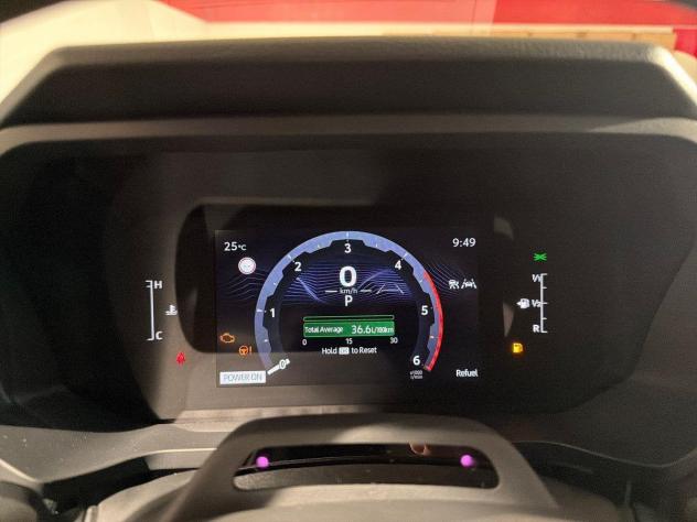 Toyota Hilux 2.8 DIESEL MILD HYBRID 48V 204 CV AUTOMATICO - Foto 9
