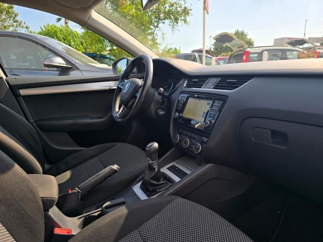 Skoda Octavia 1.4 TSI Executive G-Tec 110CV - Foto 9