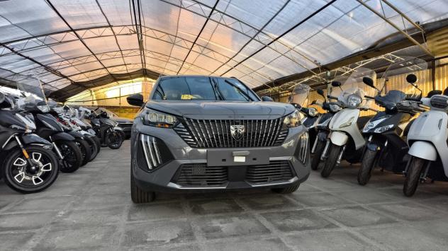 Peugeot 2008 1.2 PureTech 100 S&S Allure KM0 2025 - Foto 6