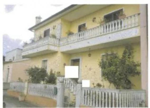 Immobile in asta di 298 m², box auto in vendita a Alà dei Sardi - Foto 2