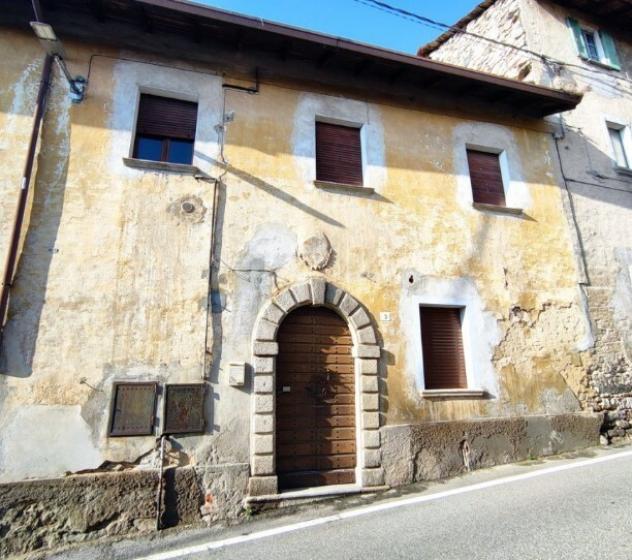 Pentalocale in vendita a Gozzano