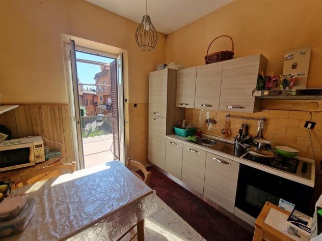 AMPIO TRILOCALE CON TERRAZZO - Foto 4