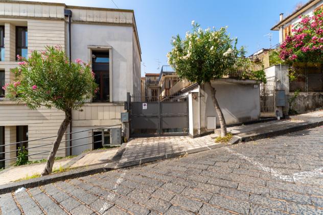 casa indipendente in vendita a Zafferana Etnea