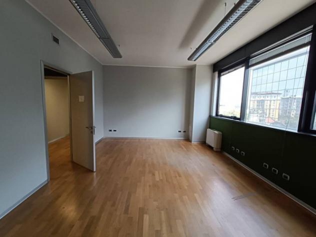 Immobile di 279 m² con più di 5 locali in affitto a Sesto San Giovanni - Foto 8