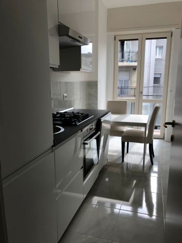 Bilocale ampio con balcone- 850 euro - Foto 2