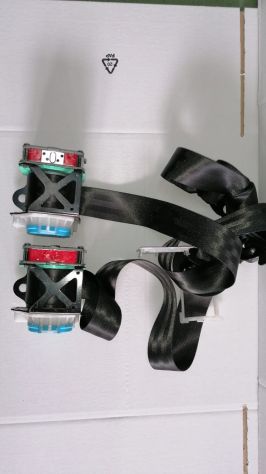 ASTON MARTIN RAPIDE (A) REAR SEAT BELT RETRACTOR BLACK LEFT RIGHT AD43-611B74ABW