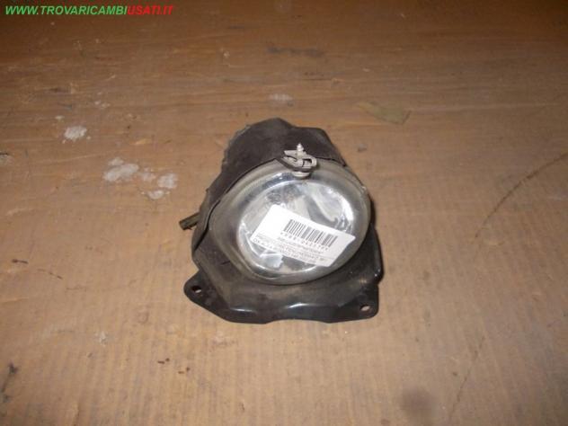 PROIETTORE FENDINEBBIA D. 99  DX ALFA ROMEO 146 (930-W4)  Parti elettriche  Fanaleria  Fendinebbia dx. ALFA ROMEO - 145 - 01-04-1999 - 01-12-2001, ALF