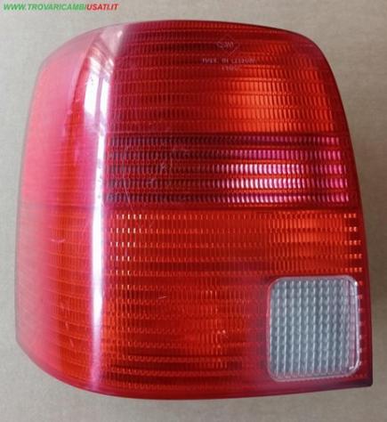 FANALE POST.S. ROSSO VOLKSWAGEN PASSAT (1 Pic.difetto interno)  Parti elettriche  Fanaleria  Fanali  Fanale post. sx. VOLKSWAGEN - PASSAT - 01-08-1996