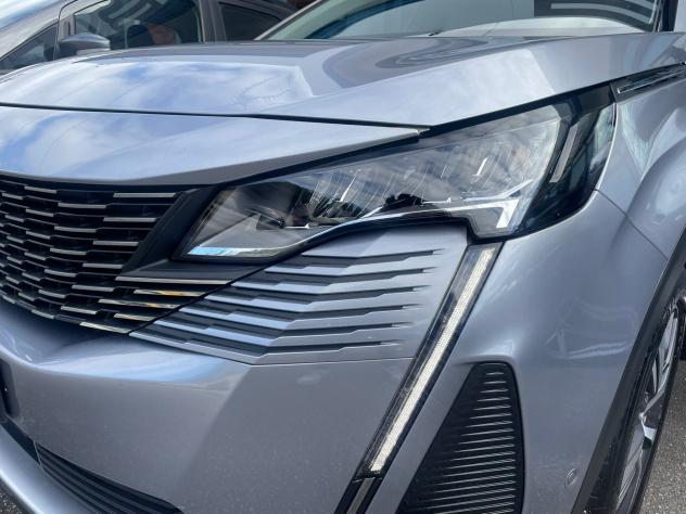 PEUGEOT 3008 1.5HDI ALLURE EAT8 130cv - Foto 9