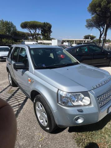 Land Rover Freelander 2.2 TD4 S.W. SE - Foto 2