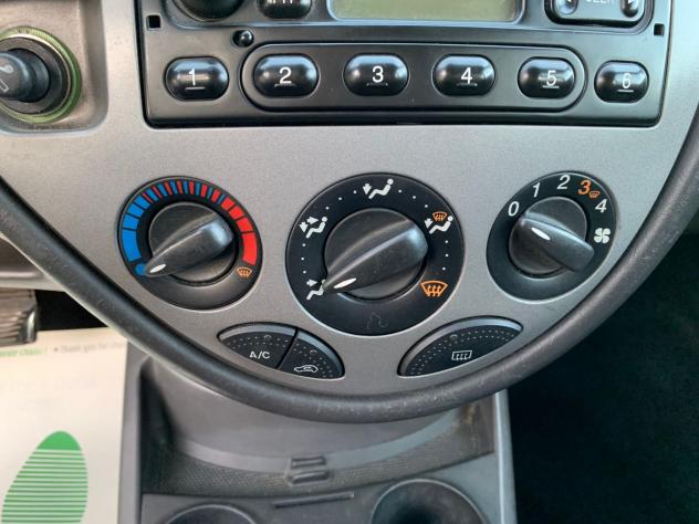 Ford Focus 1.8 TDCi (100CV) 5p. Unico Proprietario - Foto 8