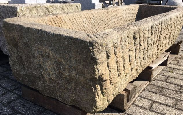Antica vasca mangiatoia di granito - Foto 2