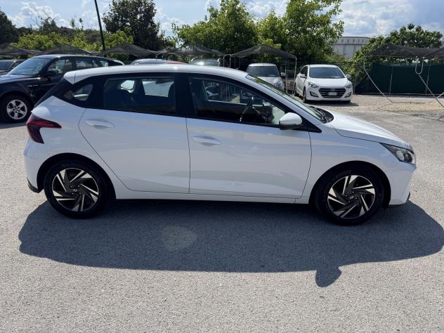 Hyundai i20 1.2 MPI 84cv ConnectLine - Foto 6