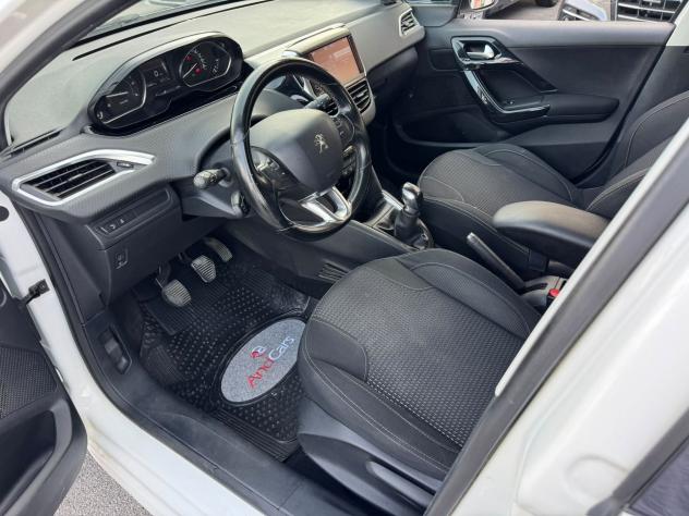 Peugeot 208 Allure BlueHDi 75cv - Foto 5