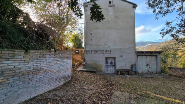 Vendesi casa indipendente a fossombrone ? zona comoda e ben collegata
in posizione facilmente accessibile, a pochi minuti dalla strada provinciale, pr - Foto 6