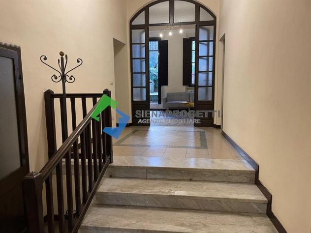Un Gioiello Segreto nel Cuore di Siena, Centro storico con giardino privato e tre posti auto. - Foto 2