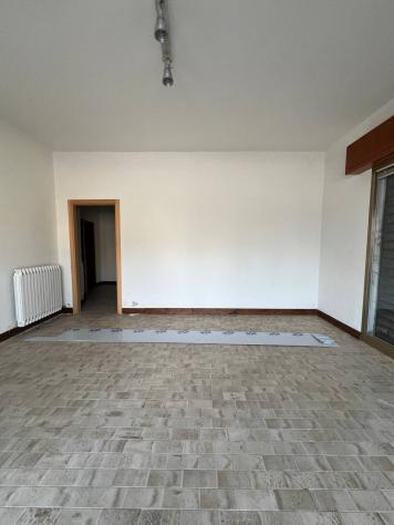 Locale commerciale in affitto a Barbarano Mossano