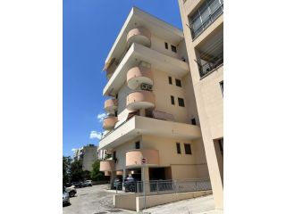 Quadrilocale Arredato da privato (Intero o a Stanze) – 4° Piano con Ascensore