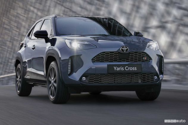MUSATA COMPLETA TOYOTA YARIS CROSS DOPPIA PARABOLA ANNO 2025