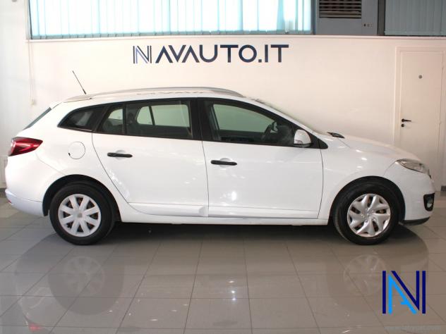 RENAULT Mane 1.5 dCi 110 CV S&S SporTour Wave - Foto 6