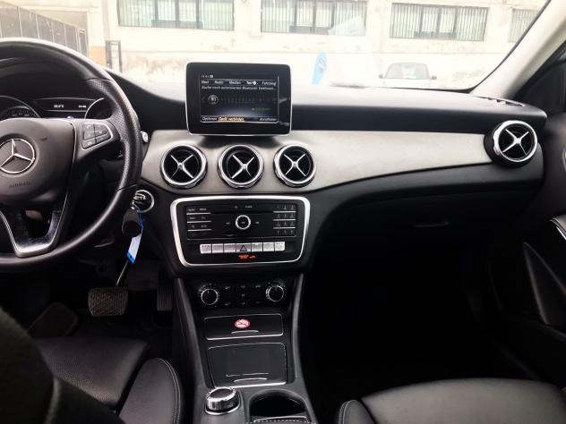 Mercedes-benz GLA 180 122CV 7G-TRONIC AUTOMATIC SPORT - LED NAV CARPLAY PELLE CAMERA SENSOR CERCHI R18 - Foto 4