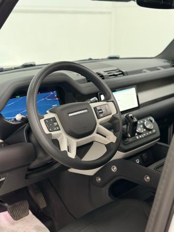 Land Rover Defender 110 3.0D I6 250 CV AWD Auto X-Dynamic HSE 01/2021 Euro 6 d Temp - Foto 5