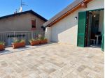 cv750 - PARTICOLARE APPARTAMENTO MANSARDATO CON AMPIO TERRAZZO, BOX E POSTO AUTO
