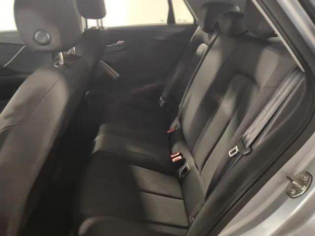 AUDI - Q2 - 35 TFSI S tronic Business Advanced - Foto 9