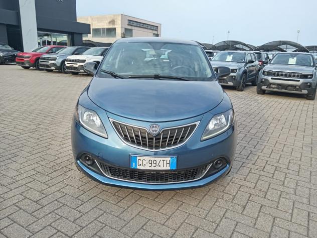 Lancia Ypsilon 1.0 FireFly 70cv S&S Hybrid SILVER - Foto 2