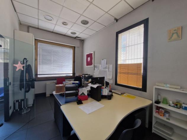 Immobile di 3650 m² con più di 5 locali in vendita a Baranzate - Foto 5