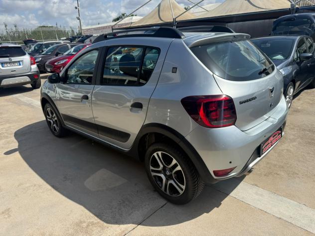 Dacia Sandero Stepway 1.0 TCe 100CV ECO-G 15th Anniversary - Foto 4