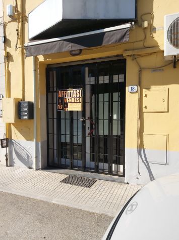 Vendesi / Affittasi fondo commerciale