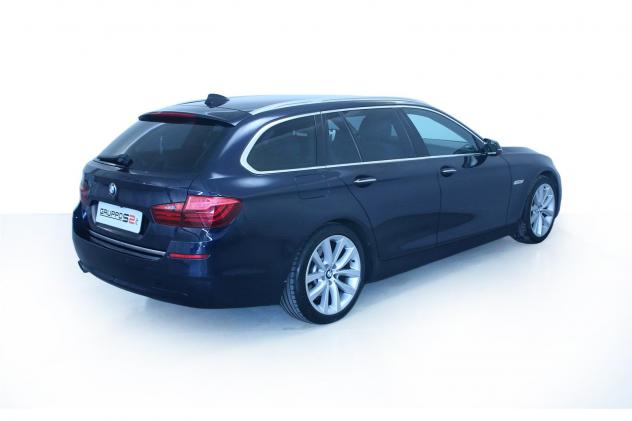 BMW Serie 5 520d Touring Aut. Cerchi in lega a V styling 331 da 19"/Interni in pelle Beige/Fari allo Xeno/Telecamera posteriore/Keyless system - Foto 4