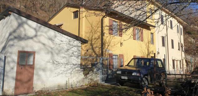 Porzione di casa in vendita a Varsi