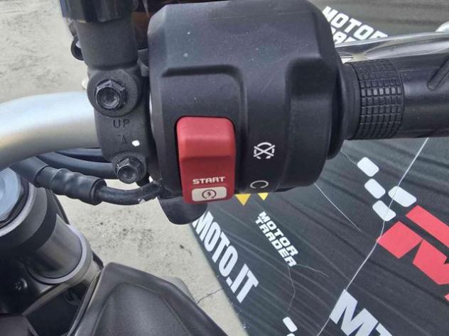 HONDA CB 1000 R Video 360 rif. 24036462 - Foto 10